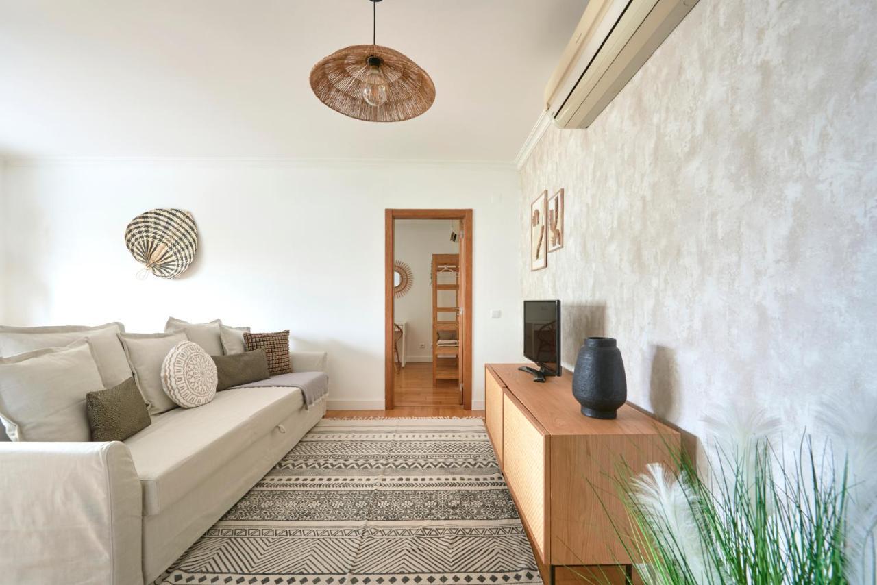 Apartment With Private Terrace & Car Garage Lisboa Exteriör bild